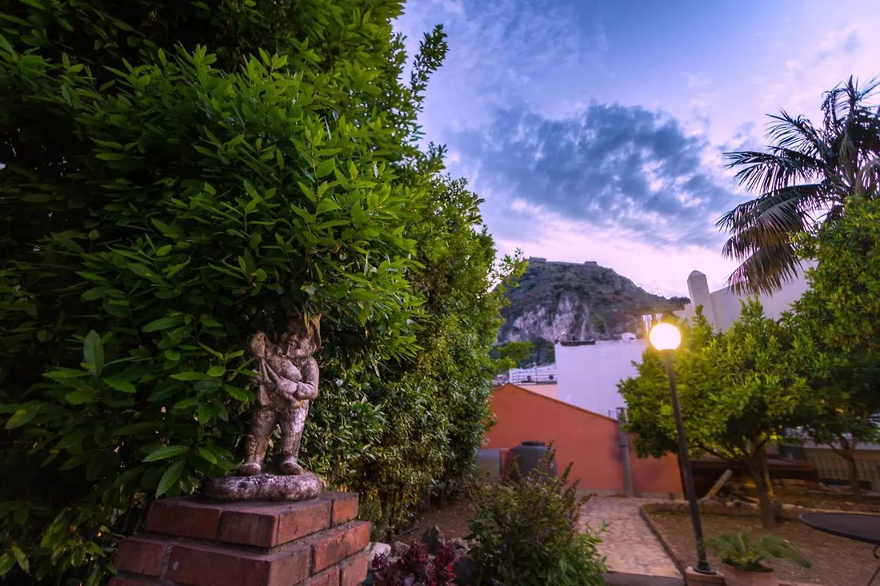 Villa Valverde Apartments E B&B Taormina