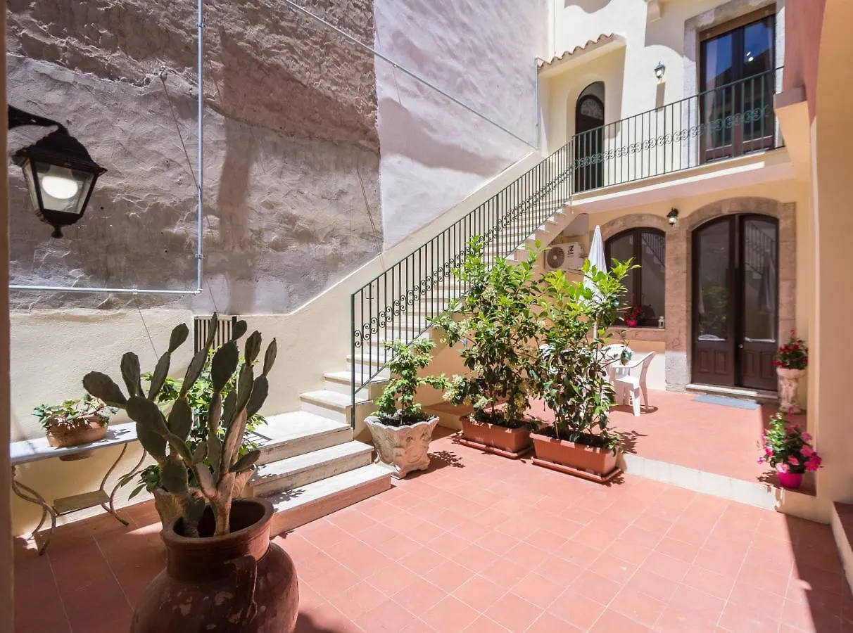 Villa Valverde Apartments E B&B Taormina